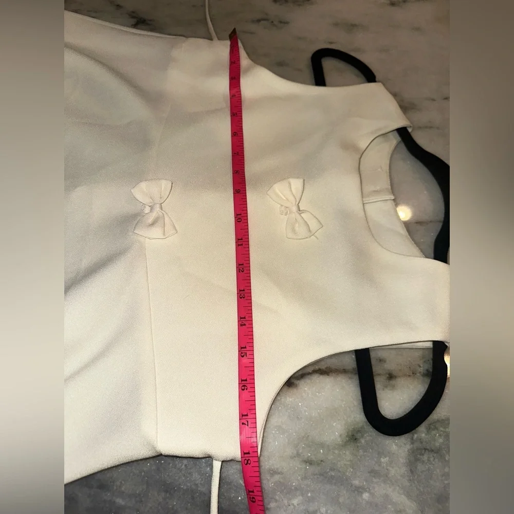 N/A chic sleeveless